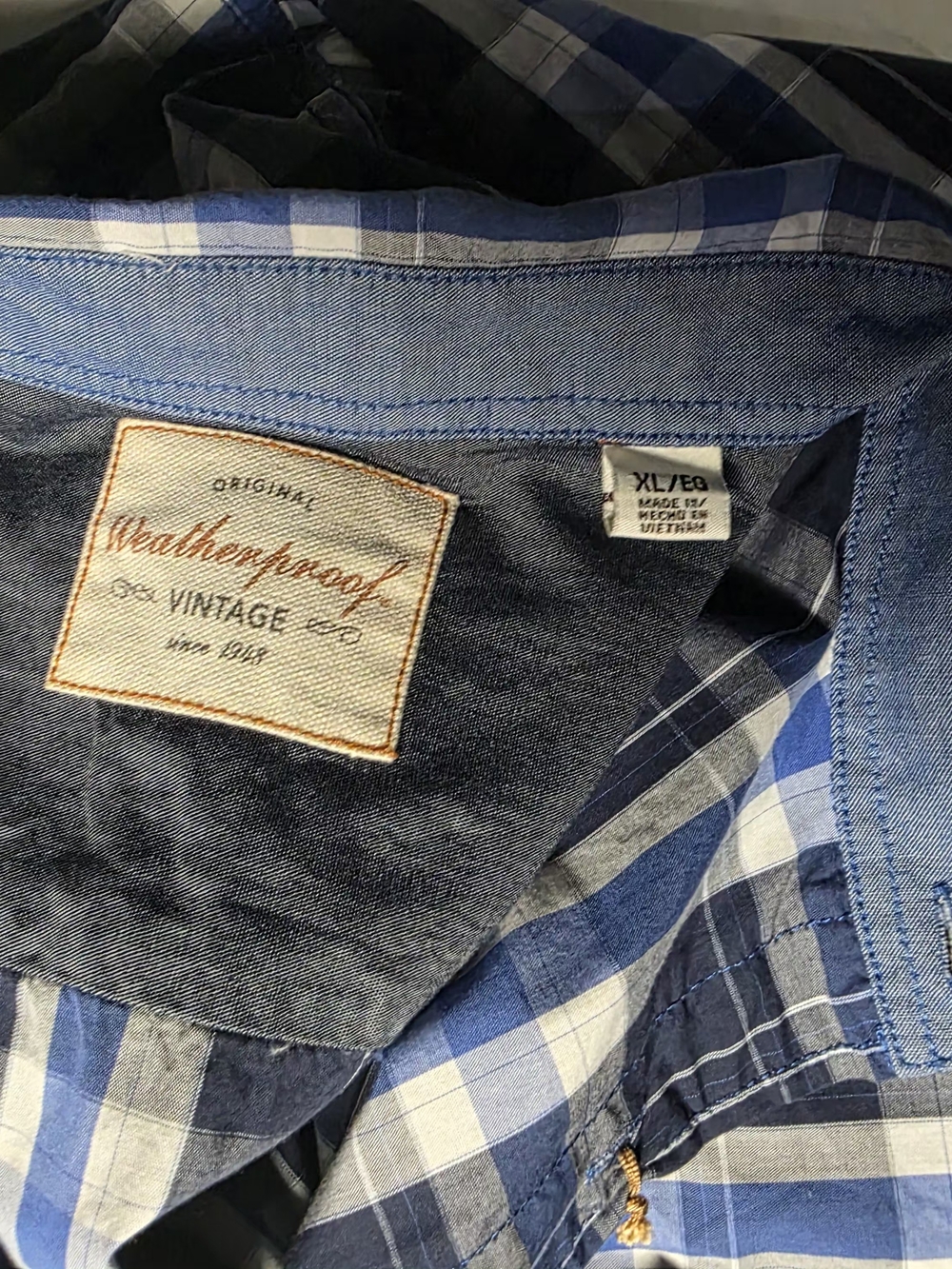 Men's Blue Plaid Casual Button-Down Shirt - Picture 3 of 3
